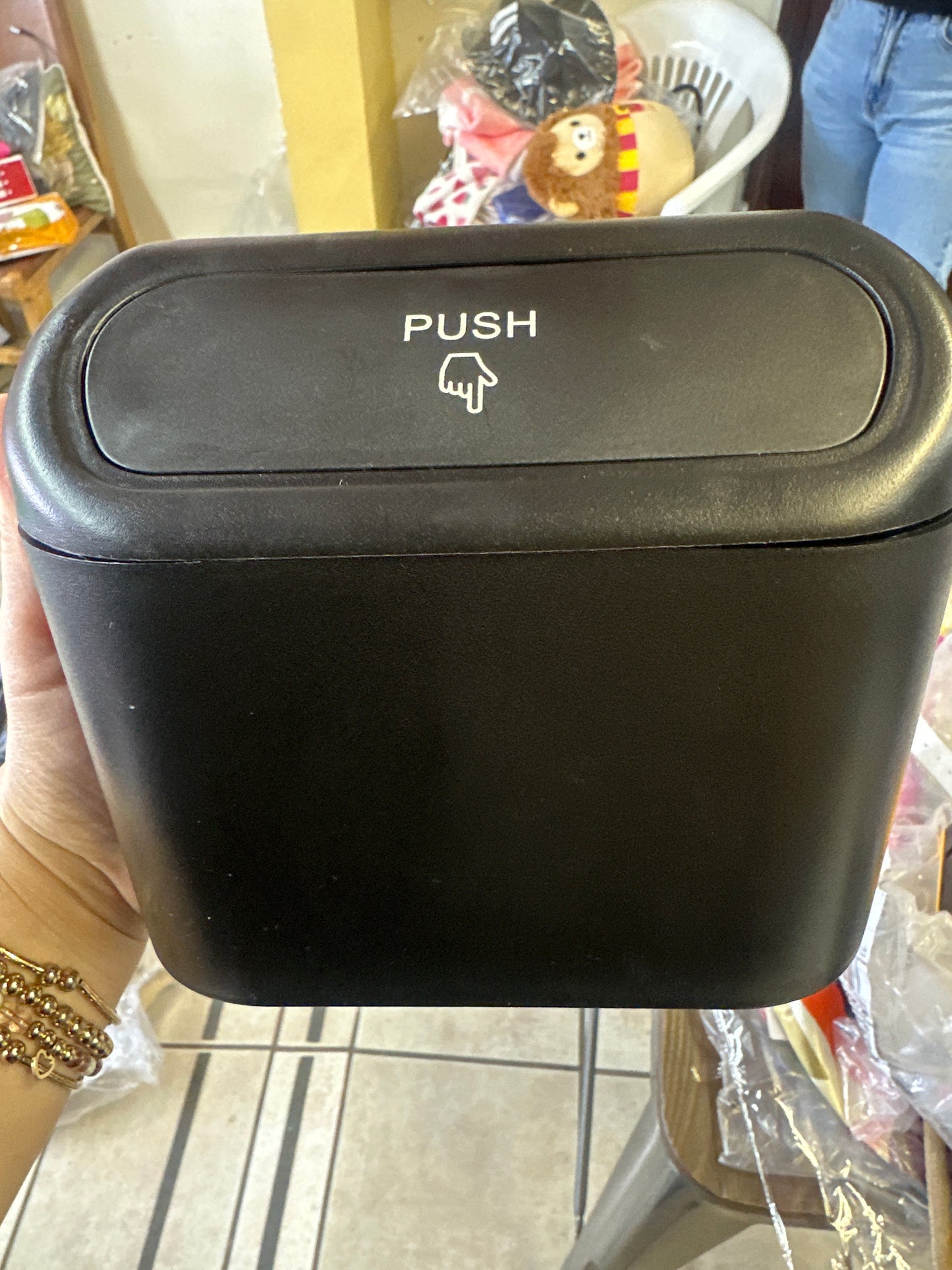 Bote de basura para auto