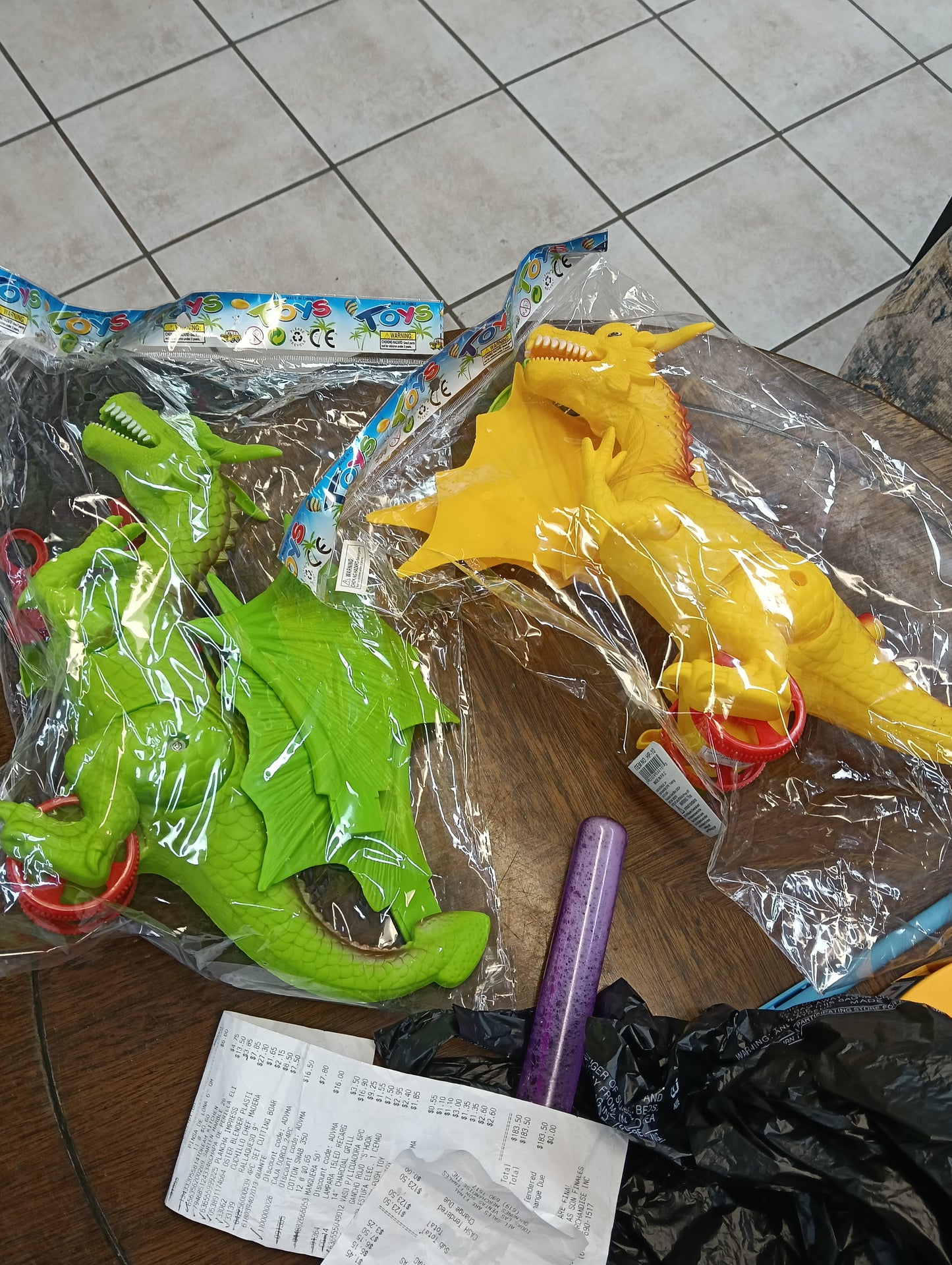 Dragones