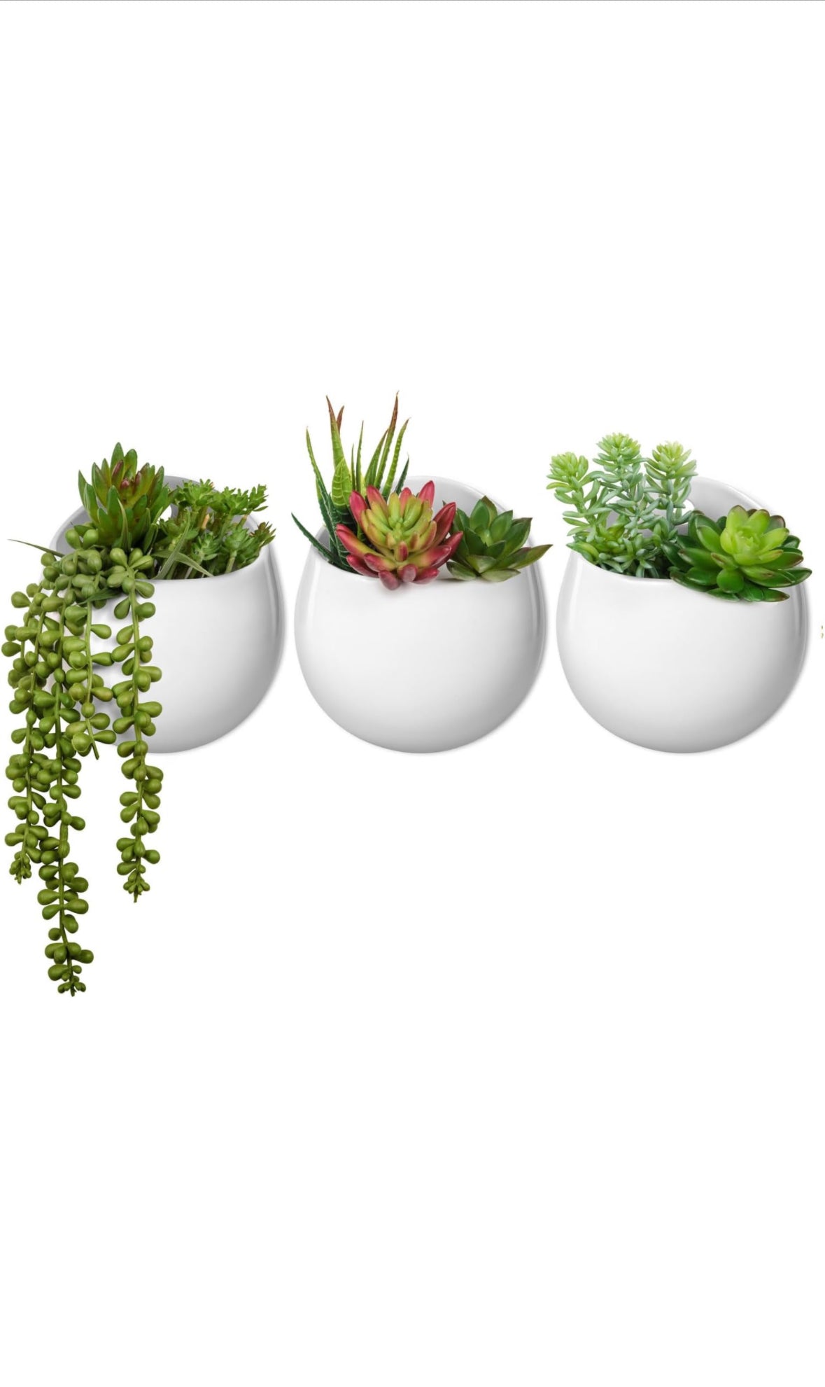 Macetas de pared con plantas artificiales