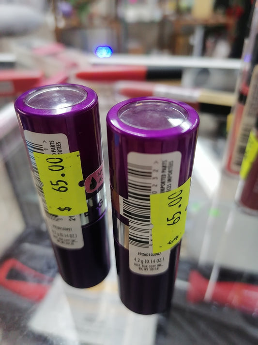 Labiales covergirl