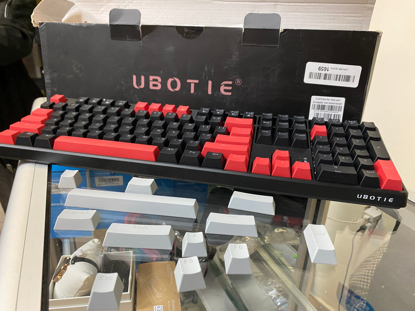 Teclado gamer luces RGB Ubotie