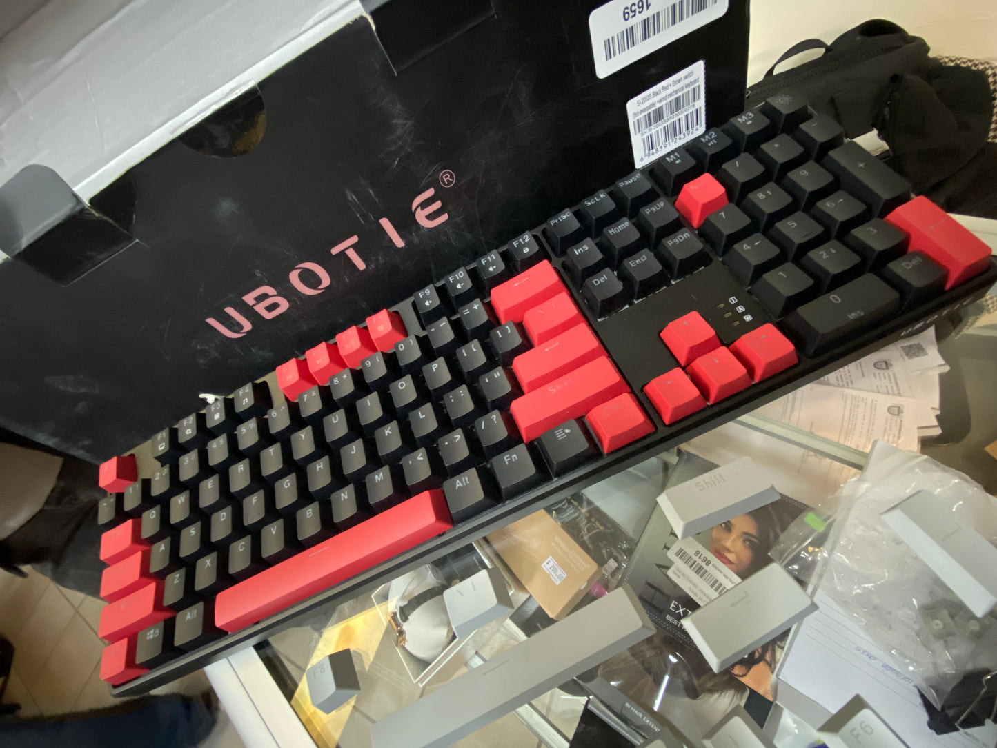 Teclado gamer luces RGB Ubotie