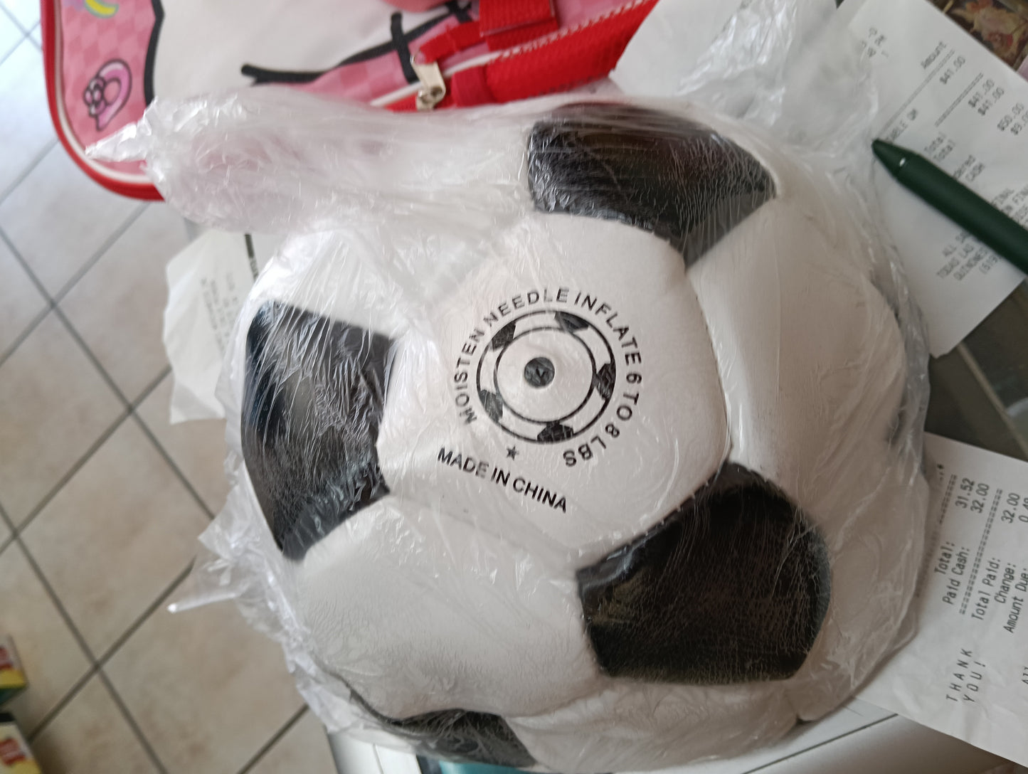 Pelota de fútbol y voley